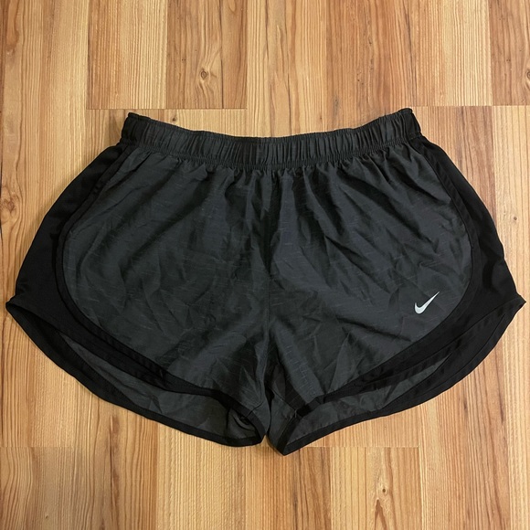 Nike Pants - Nike Dri Fit Women’s Athletic Shorts